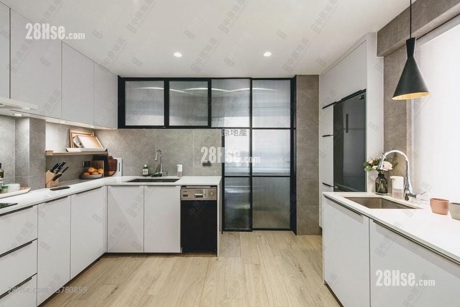 Wylie Court Sell 3 Bedrooms , 2 Bathrooms 1,383 ft²