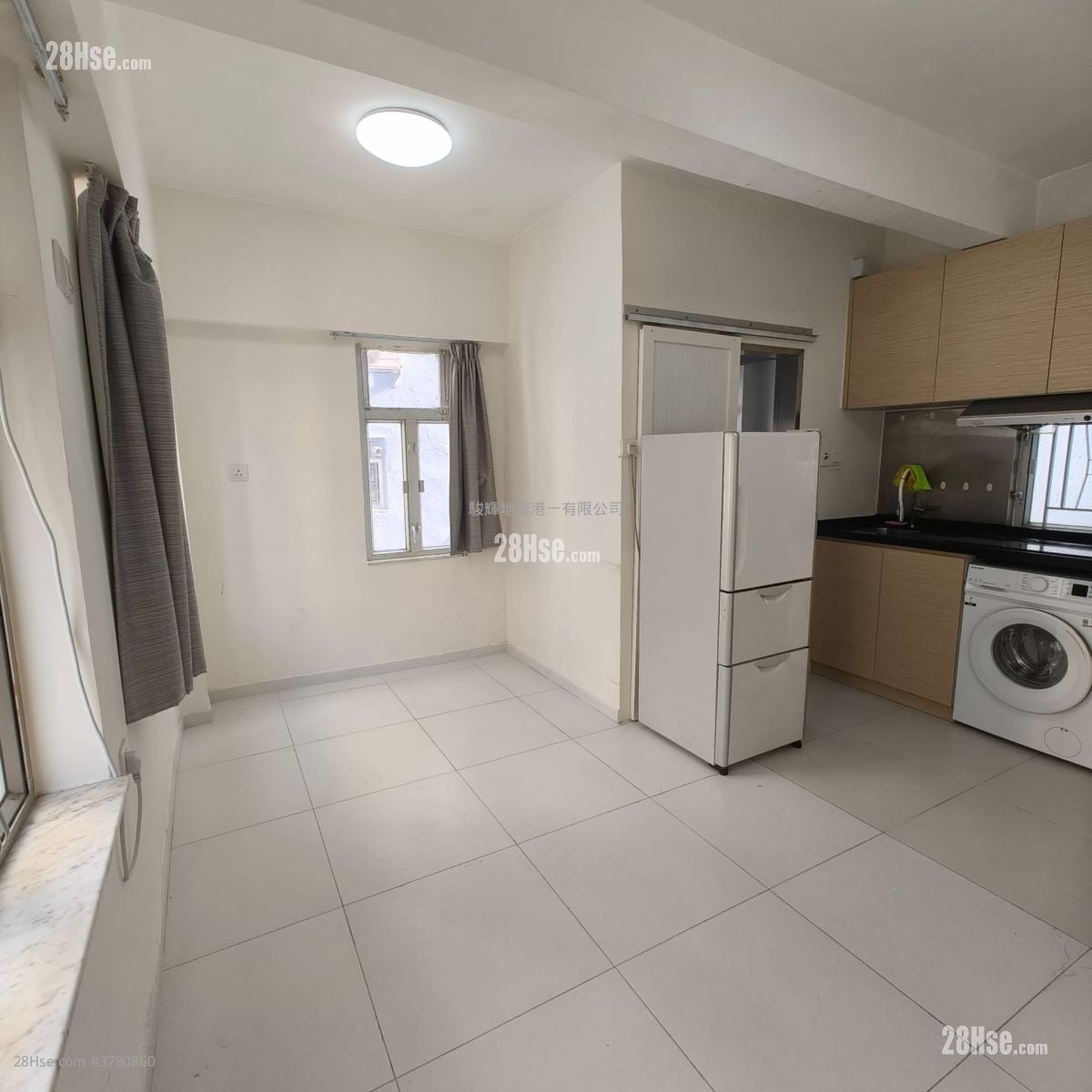 Wah Tao Building Rental Studio , 1 Bathroom 273 ft²