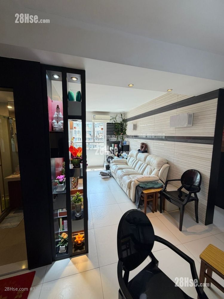 Hong Sing Garden Sell 2 Bedrooms , 1 Bathroom 494 ft²