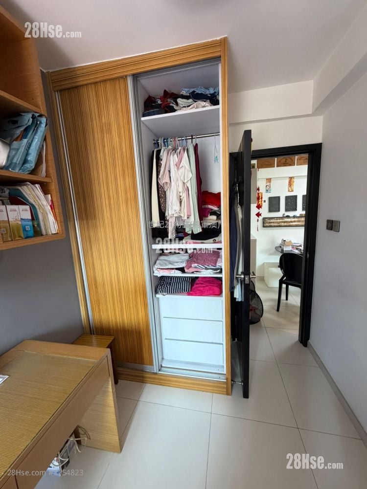 Hong Sing Garden Sell 2 Bedrooms , 1 Bathroom 494 ft²