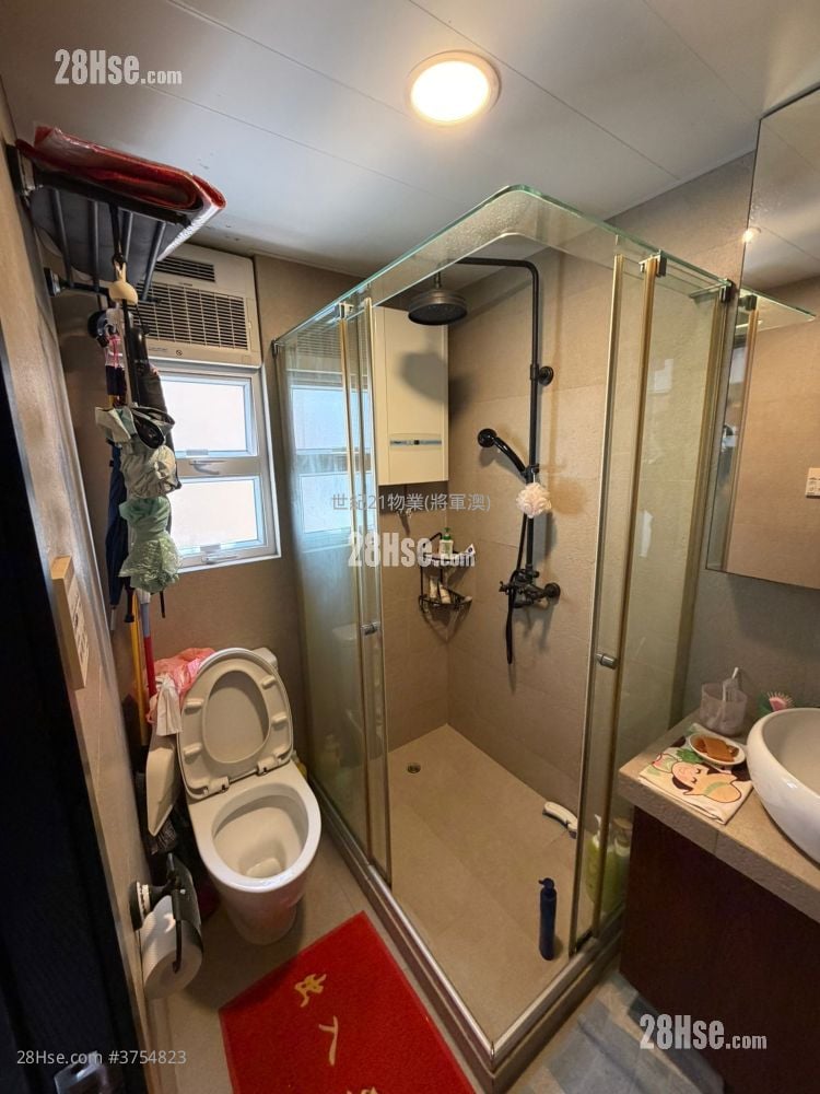 Hong Sing Garden Sell 2 Bedrooms , 1 Bathroom 494 ft²