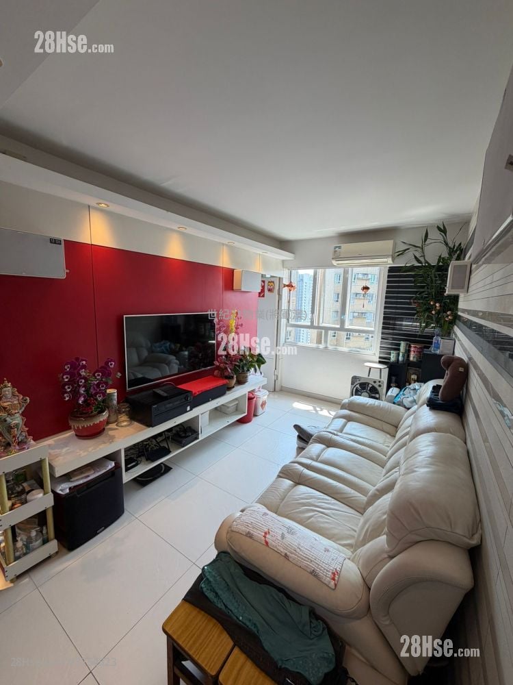 Hong Sing Garden Sell 2 Bedrooms , 1 Bathroom 494 ft²