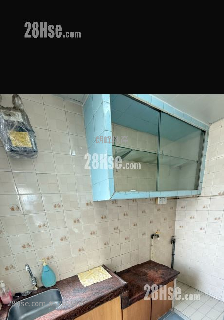 Ho Shun Tai Building Sell 2 Bedrooms , 1 Bathroom 377 ft²