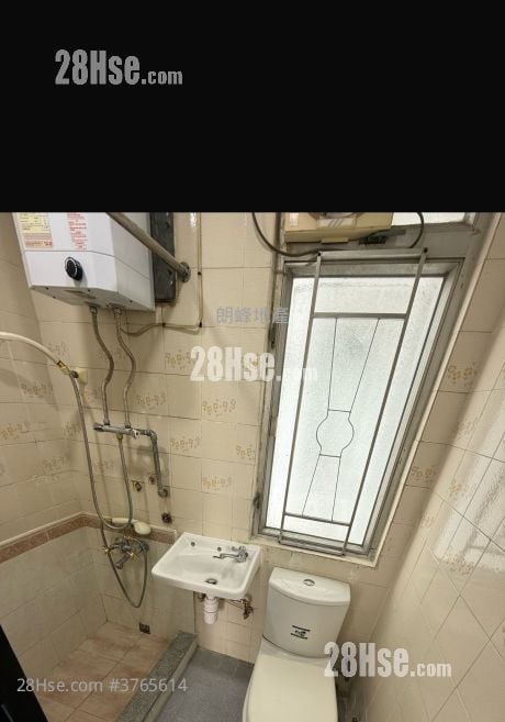 Ho Shun Tai Building Sell 2 Bedrooms , 1 Bathroom 377 ft²