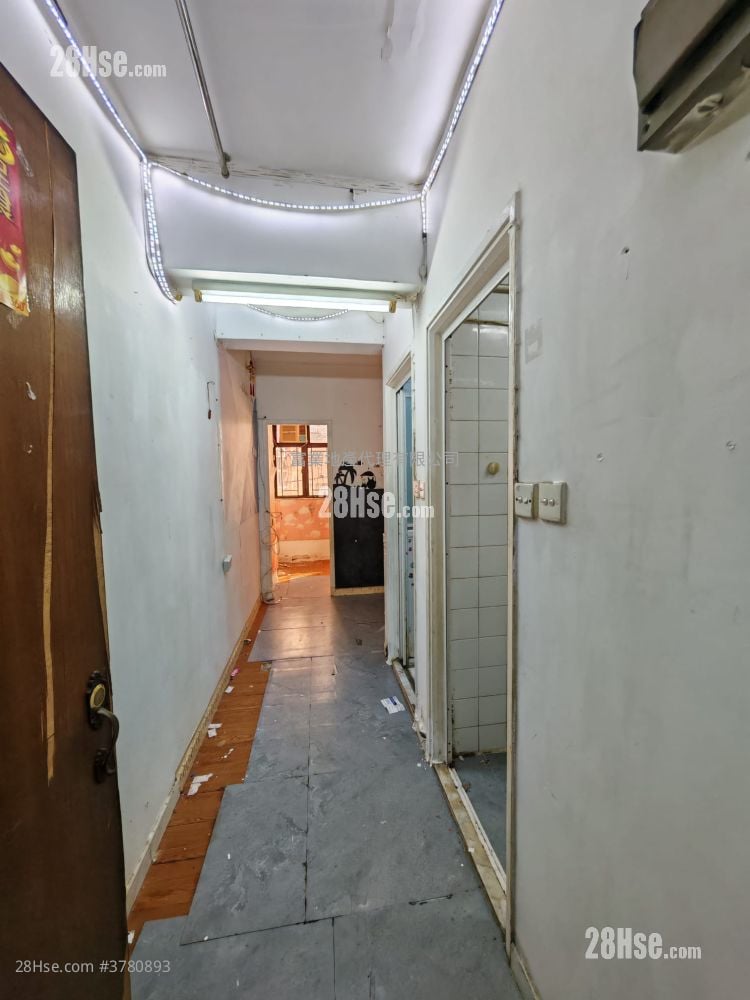 Chinese Mansion Sell 2 Bedrooms , 1 Bathroom 283 ft²