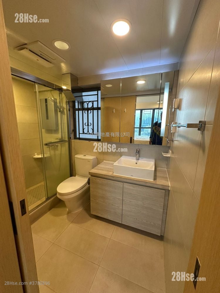 The Regalia Sell 3 Bedrooms , 2 Bathrooms 859 ft²