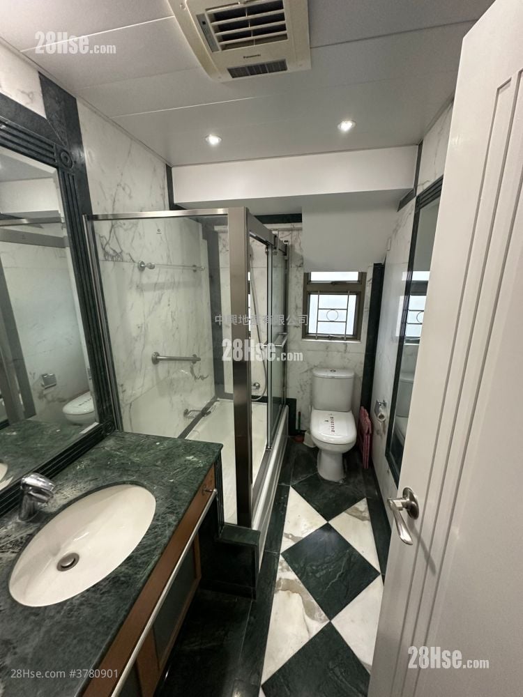 King's Park Villa Sell 3 Bedrooms , 2 Bathrooms 1,136 ft²