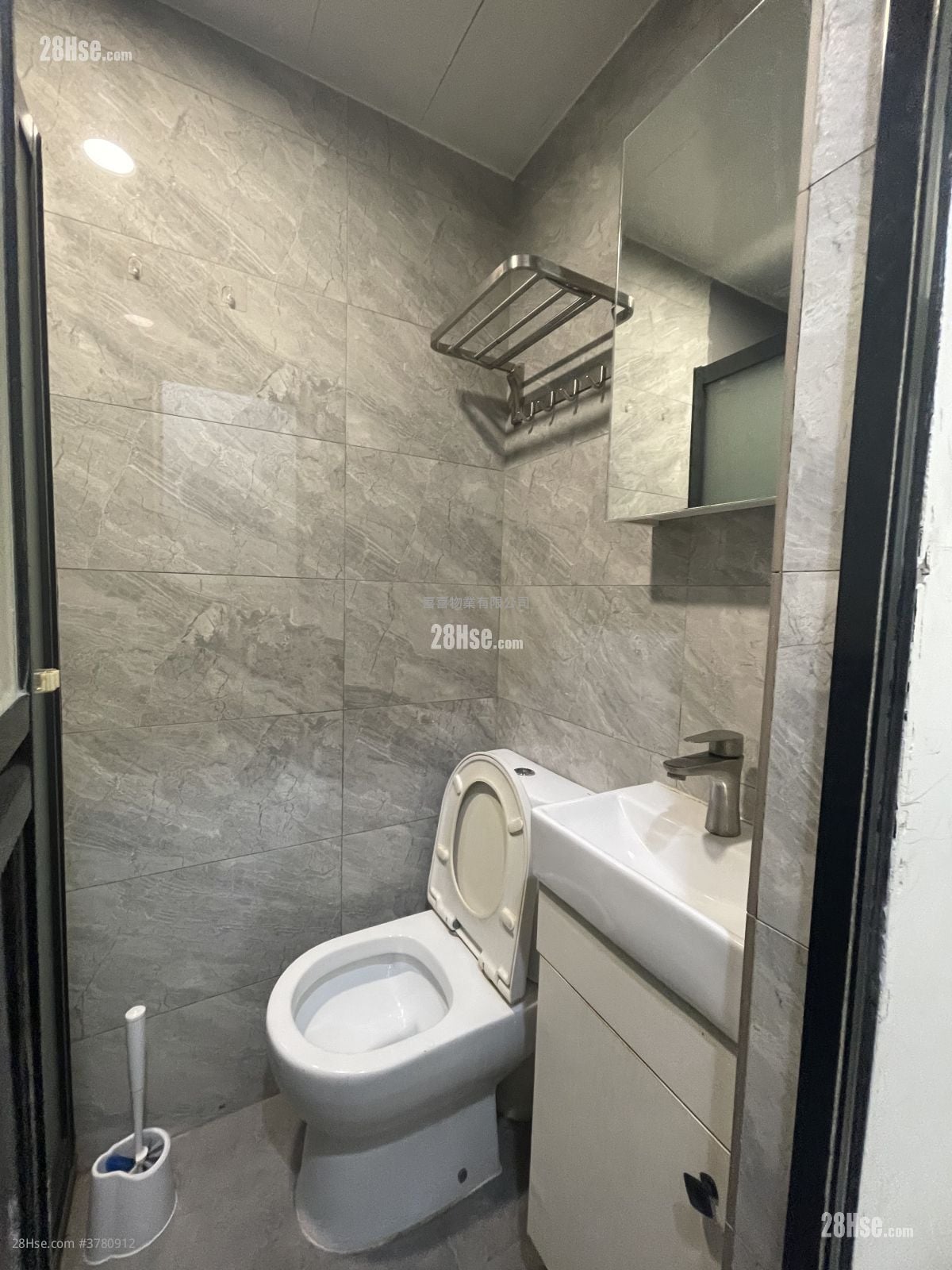 单幢楼房 租盘 开放式间隔 , 1 浴室 170 平方尺