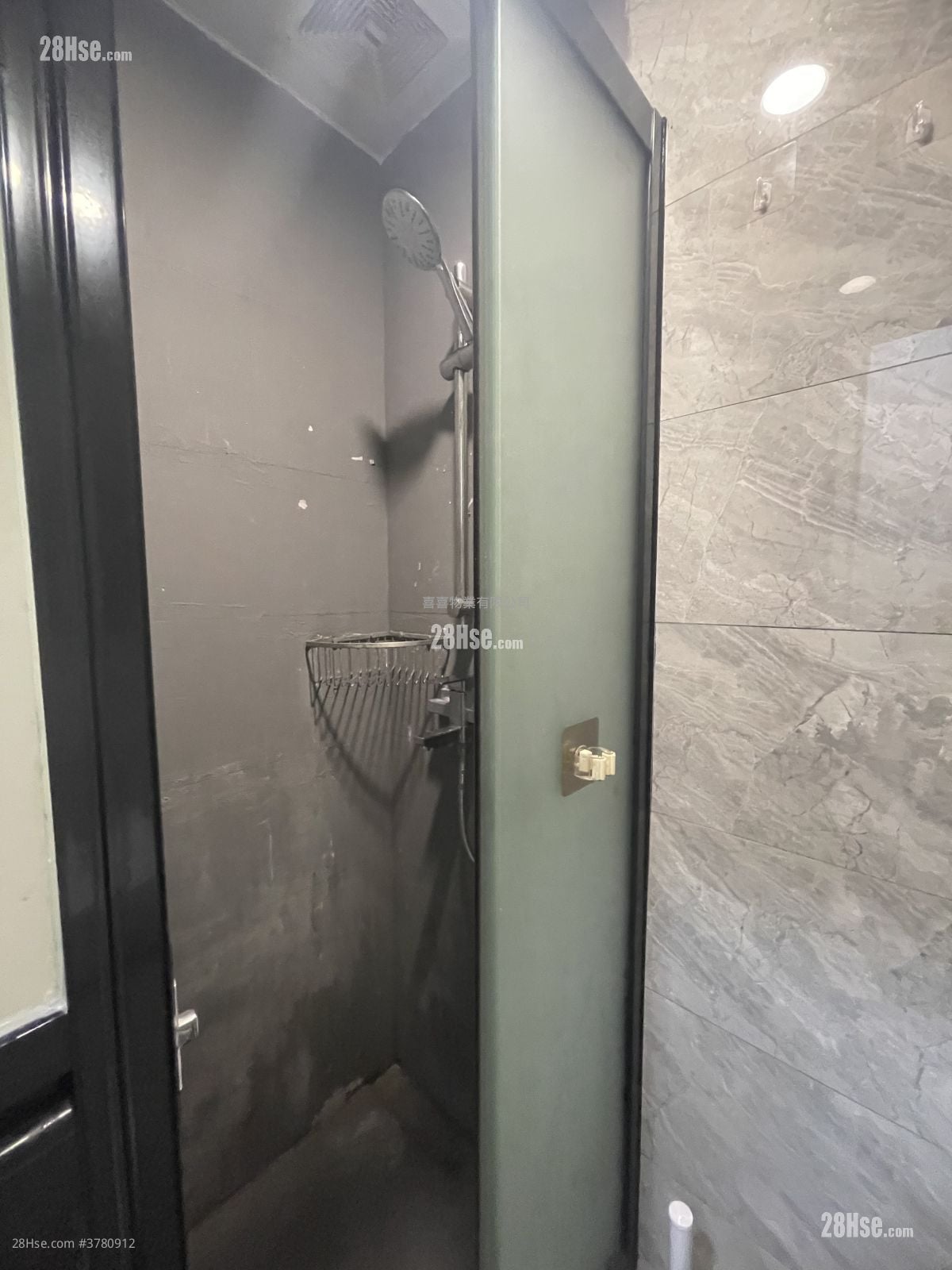 单幢楼房 租盘 开放式间隔 , 1 浴室 170 平方尺