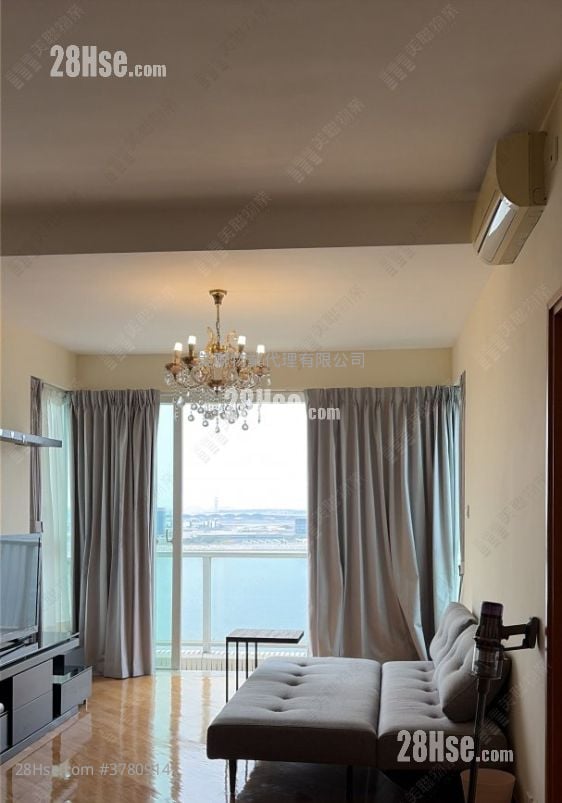 Coastal Skyline Rental 862 ft²