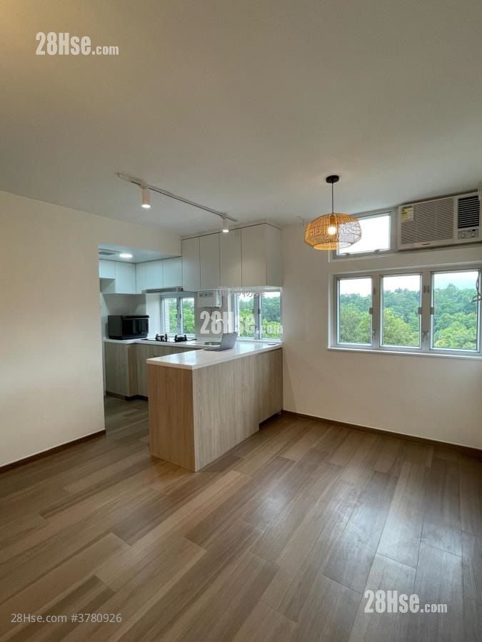 Ming Nga Court Sell 2 Bedrooms , 1 Bathroom 394 ft²