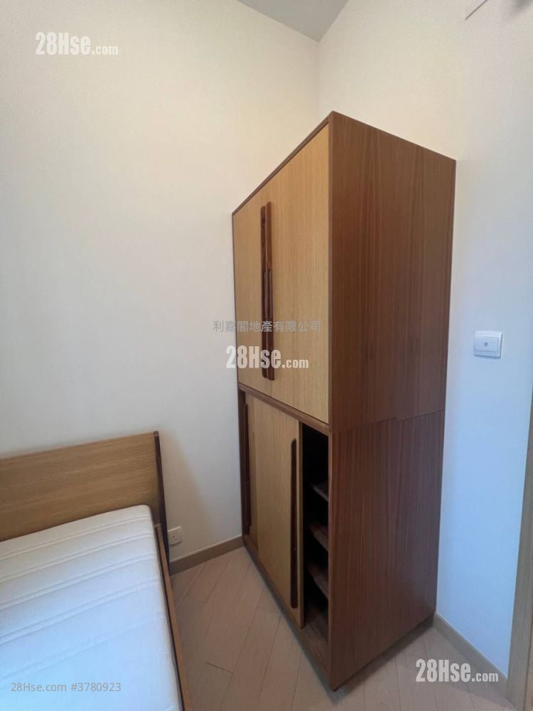 峻峦 售盘 3 房 , 1 浴室 581 平方尺