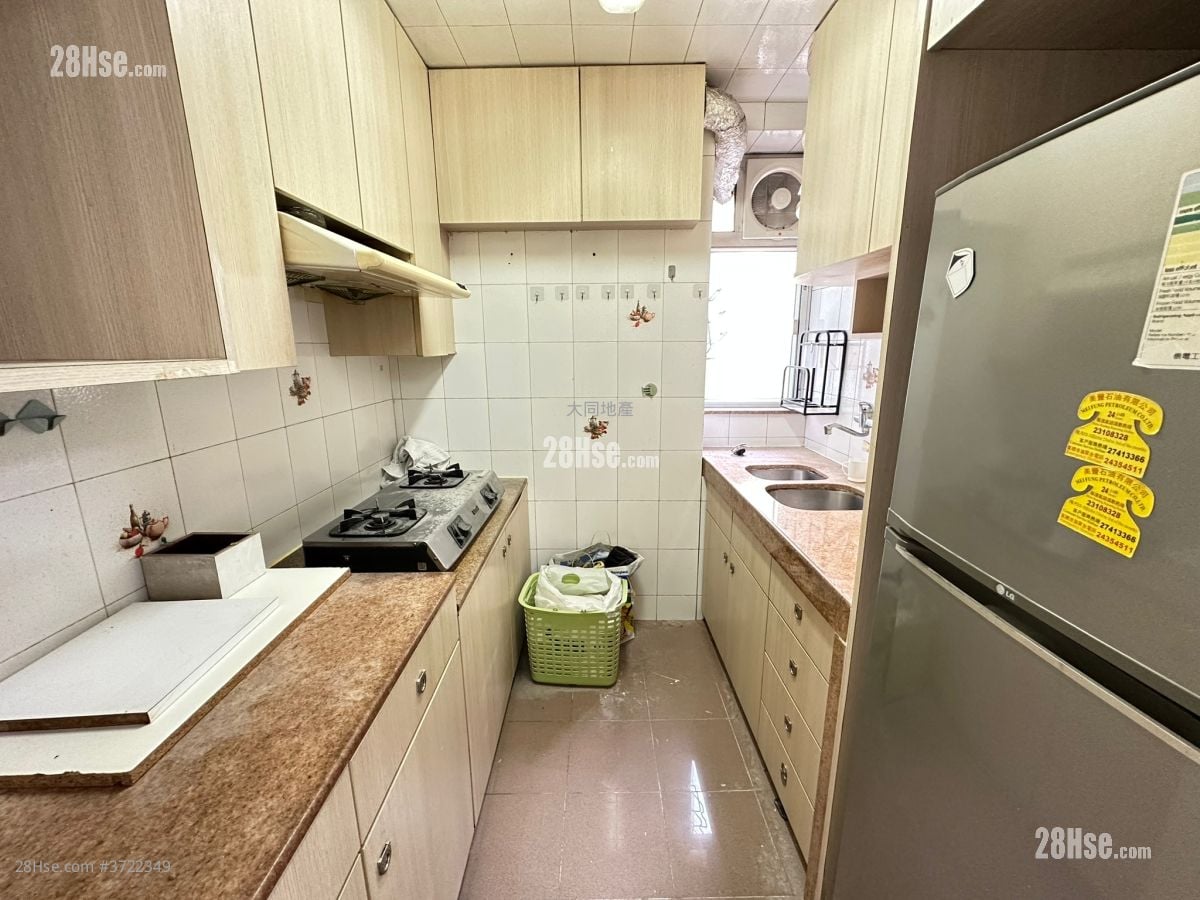 Mei Foo Sun Chuen Rental 2 Bedrooms , 1 Bathroom 638 ft²