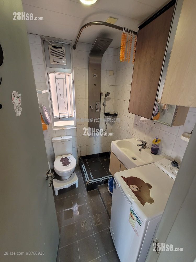 Amoy Gardens Rental 2 Bedrooms , 1 Bathroom 375 ft²