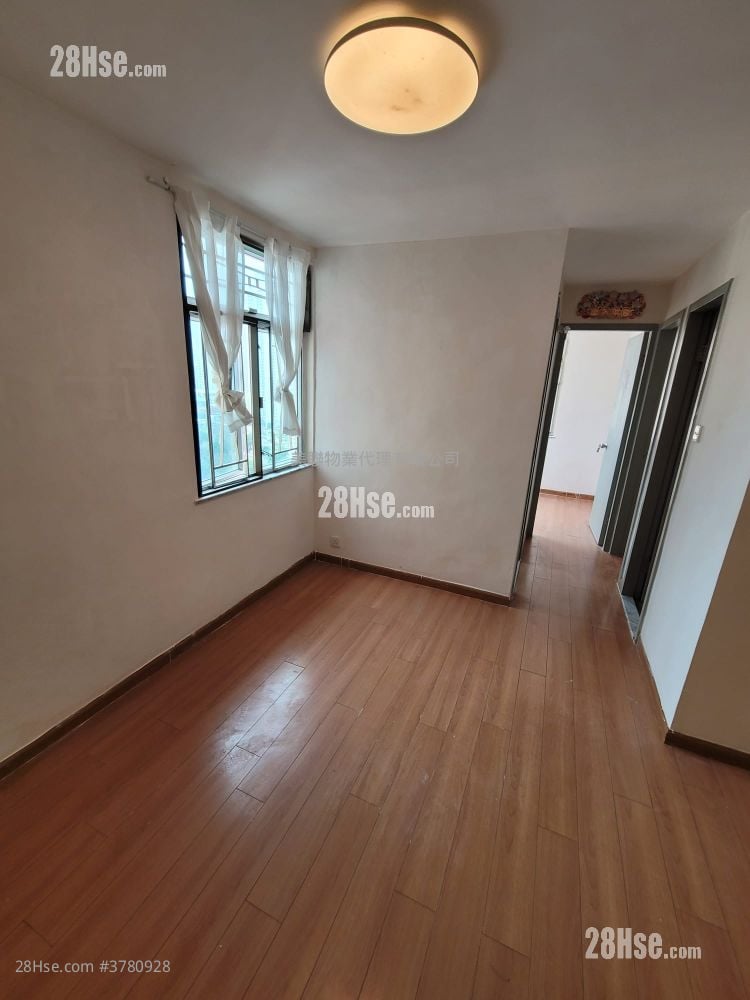 Amoy Gardens Rental 2 Bedrooms , 1 Bathroom 375 ft²