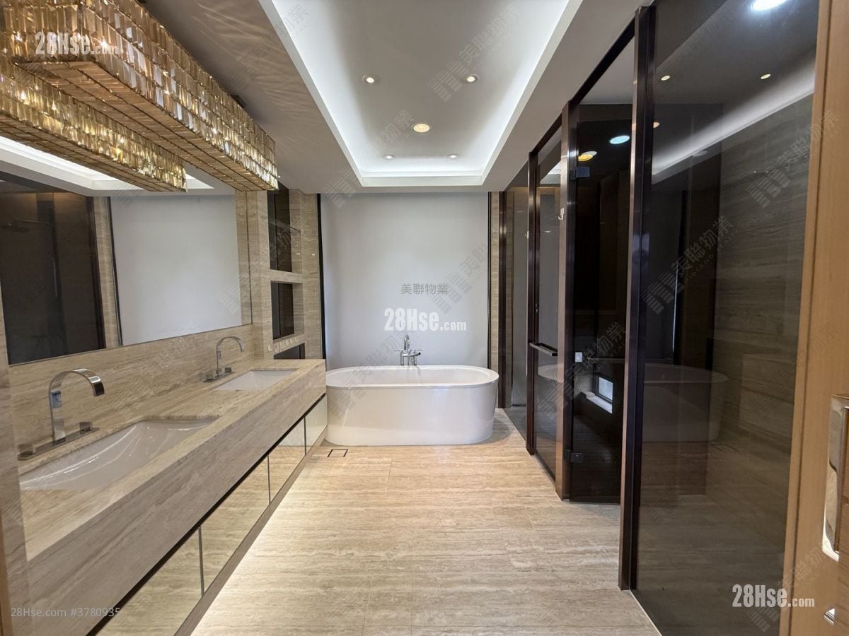 Valais Rental 5+ Bedrooms , 5+ Bathrooms 2,771 ft²