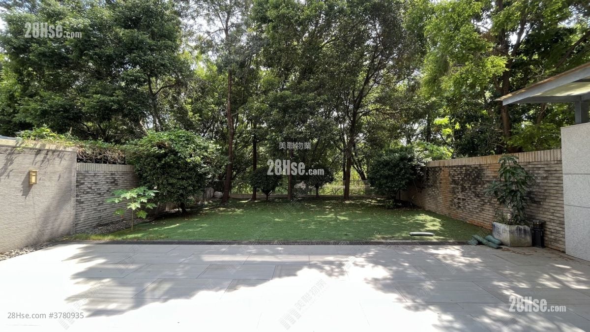 Valais Rental 5+ Bedrooms , 5+ Bathrooms 2,771 ft²