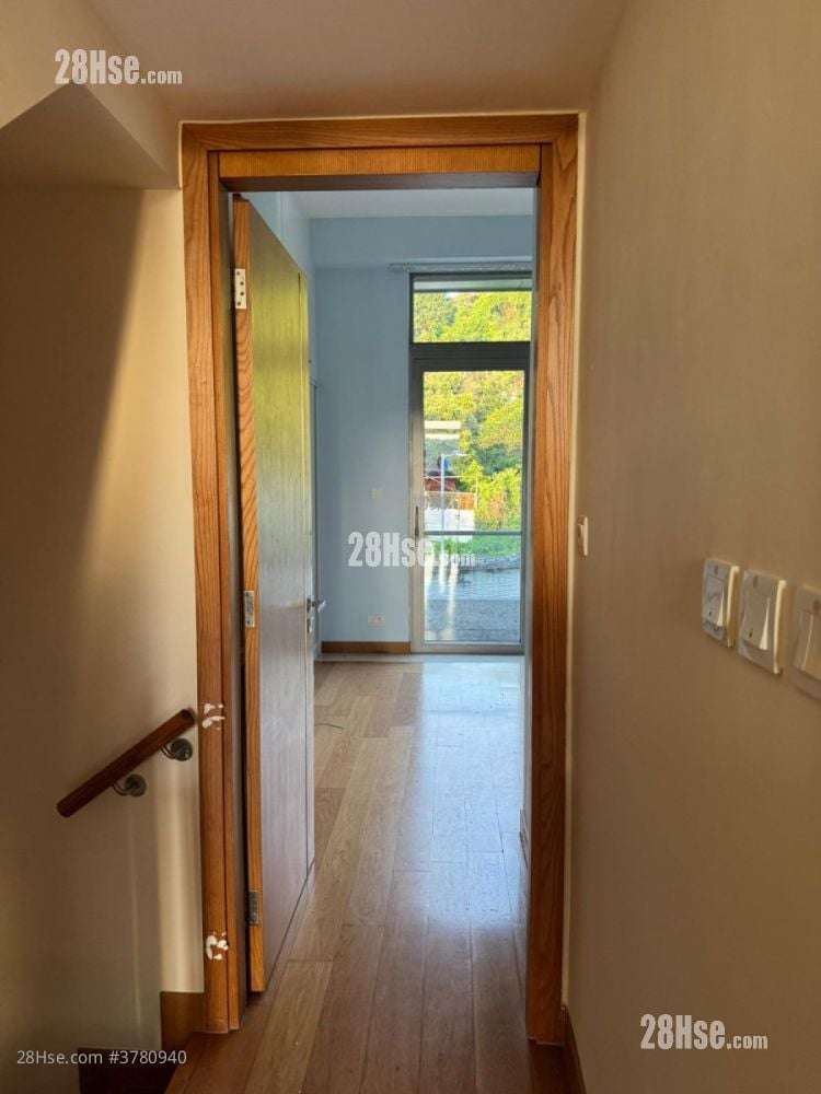 歌赋岭 租盘 3 房 , 4 浴室 1,423 平方尺