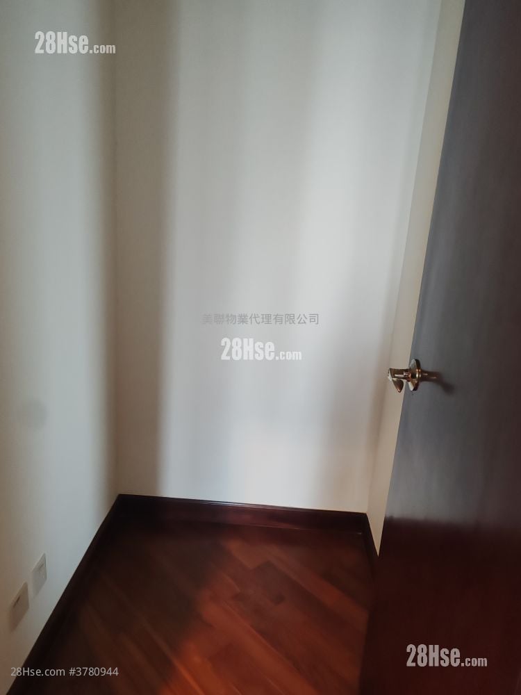 奥柏御峯 售盘 2 房 , 1 浴室 532 平方尺