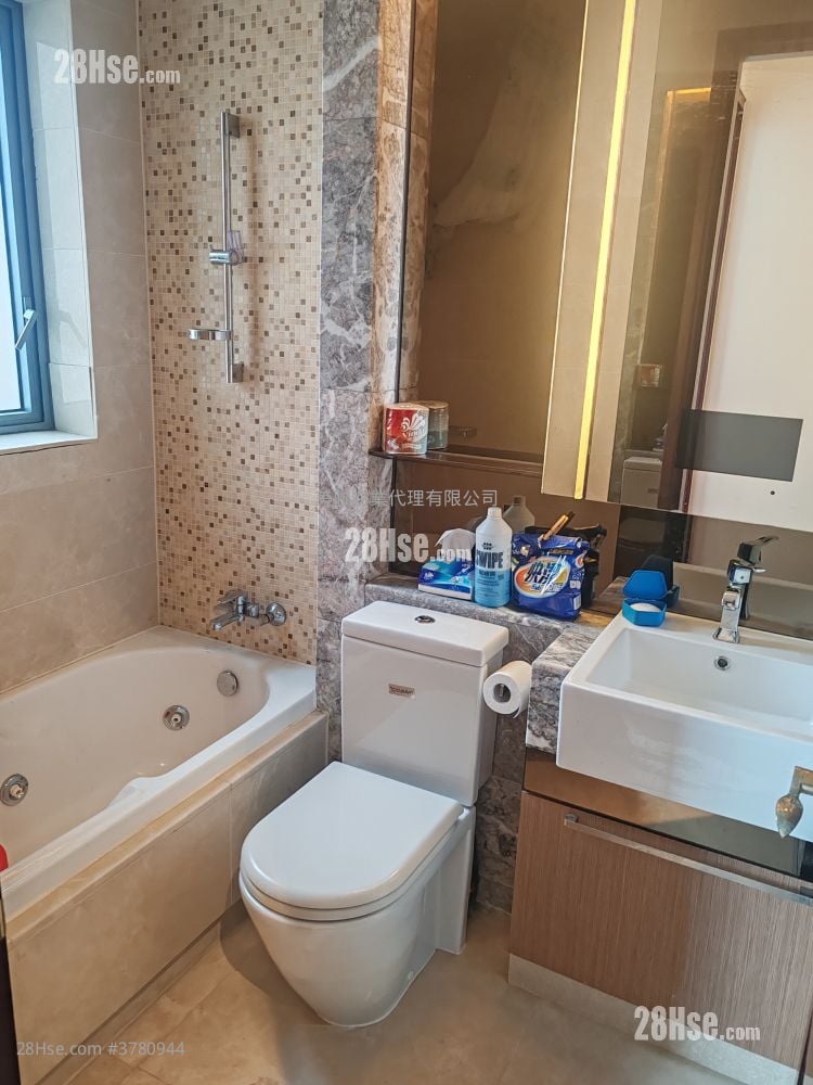 奥柏御峯 售盘 2 房 , 1 浴室 532 平方尺