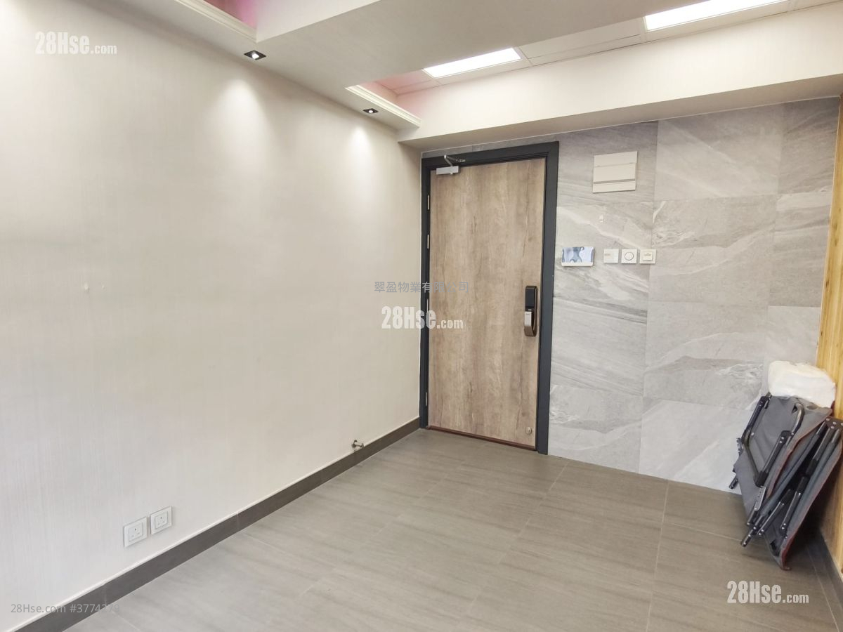 協發工商大廈 租盤 135 平方呎