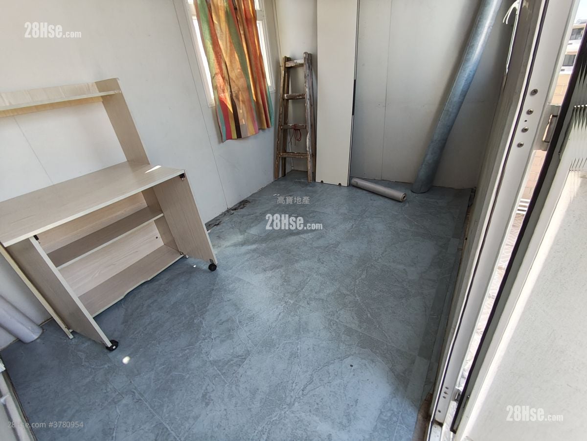 村屋 租盘 4 房 , 2 浴室