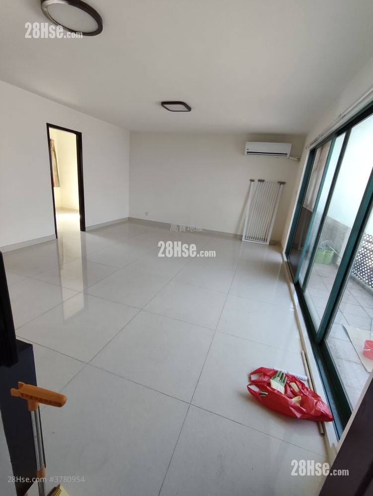 村屋 租盘 4 房 , 2 浴室