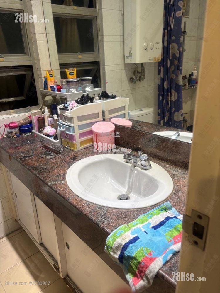 Kingswood Villas Sell 3 Bedrooms 633 ft²