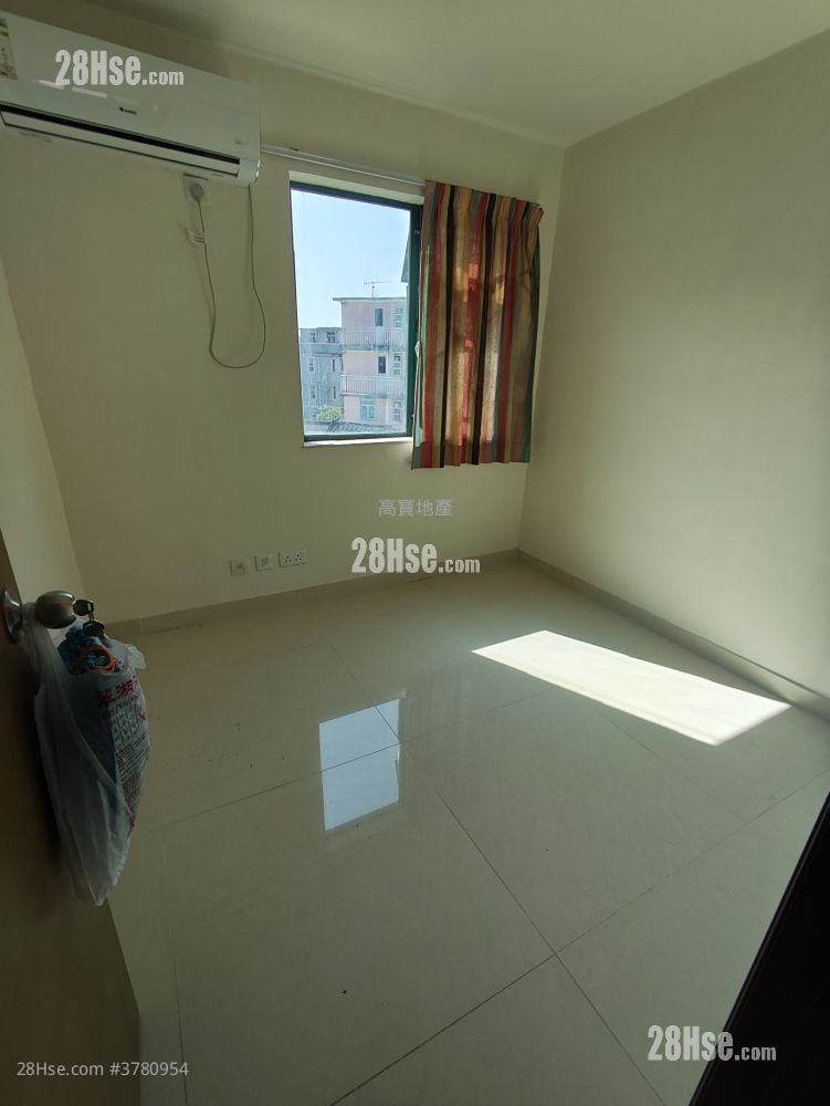 村屋 租盘 4 房 , 2 浴室