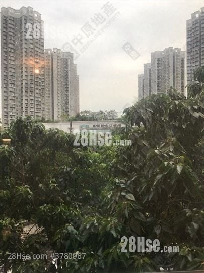 Kingswood Villas Sell 3 Bedrooms 633 ft²