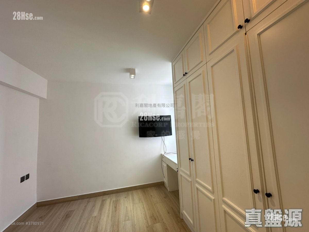 Belvedere Garden Sell 3 Bedrooms 644 ft²