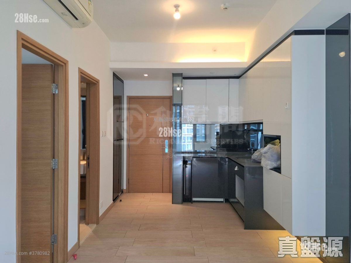 Century Link Rental 1 Bedroom , 1 Bathroom 379 ft²