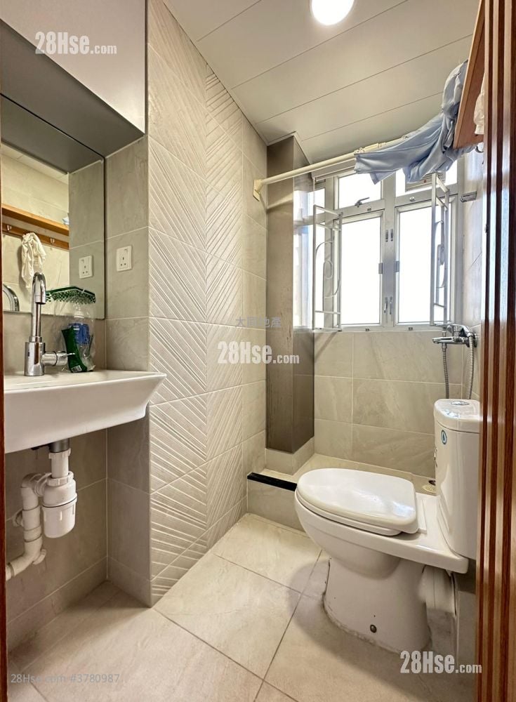 美孚新邨 售盘 716 平方尺