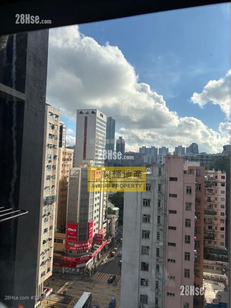 Kam Fai Building Sell 2 Bedrooms , 1 Bathroom 302 ft²