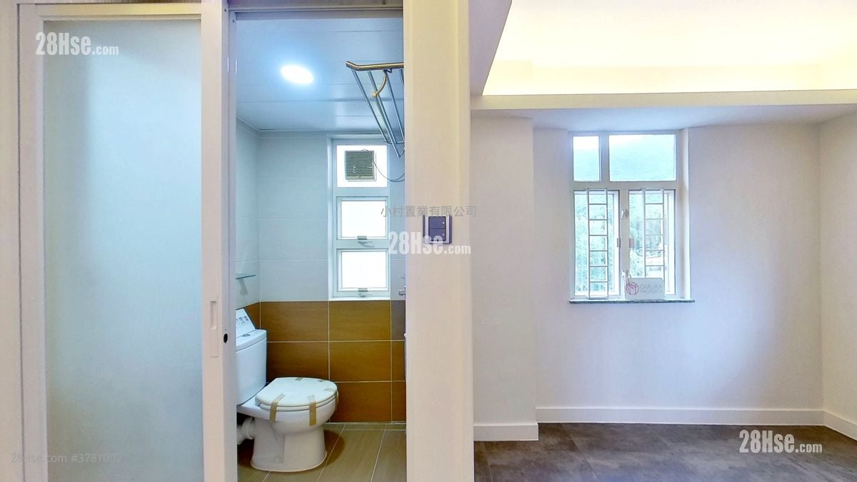 master room: Alice Court Rental 3 Bedrooms , 2 Bathrooms 611 ft²