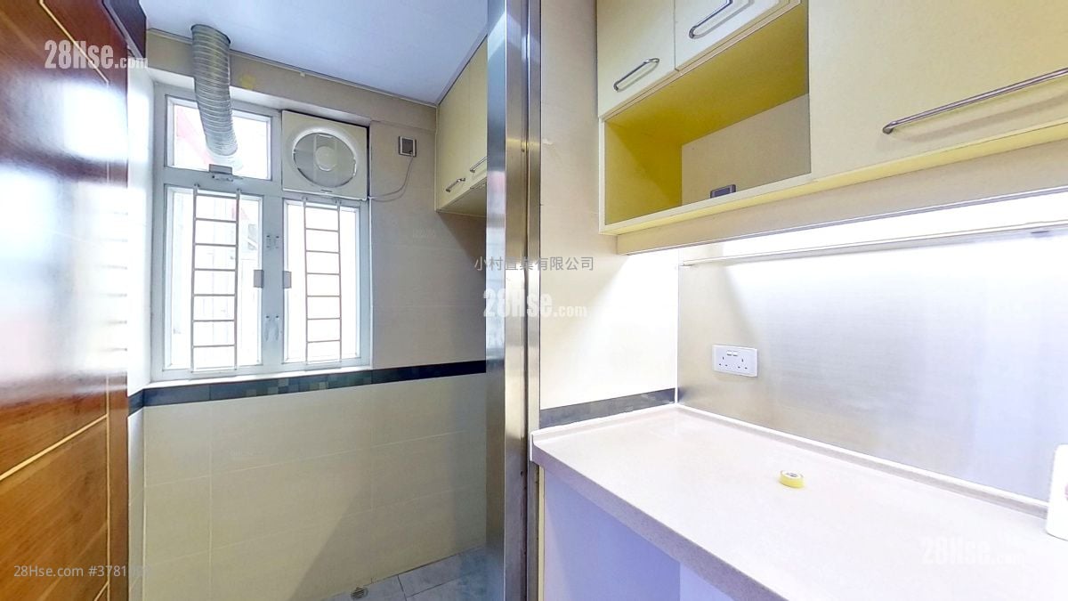 kitchen: Alice Court Rental 3 Bedrooms , 2 Bathrooms 611 ft²