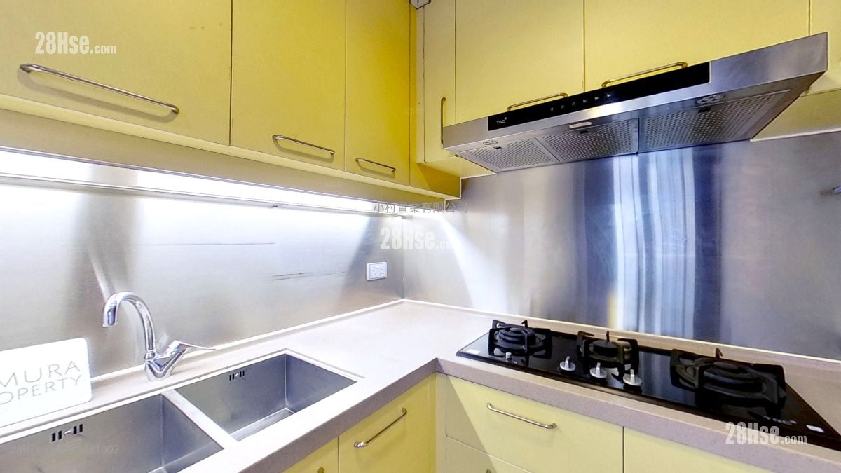 kitchen: Alice Court Rental 3 Bedrooms , 2 Bathrooms 611 ft²