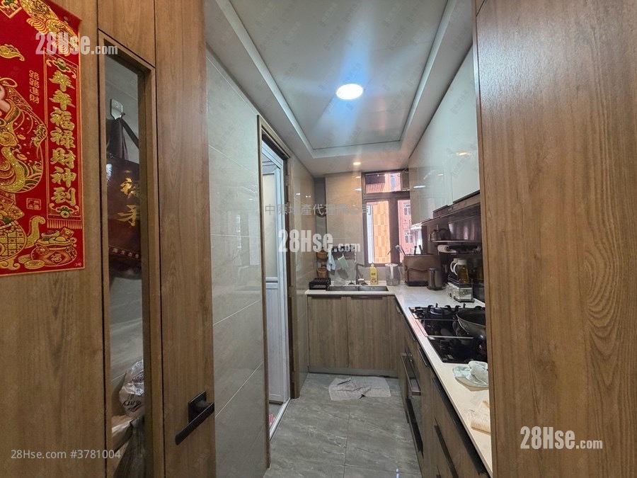 Centra Horizon Sell 3 Bedrooms 1,019 ft²