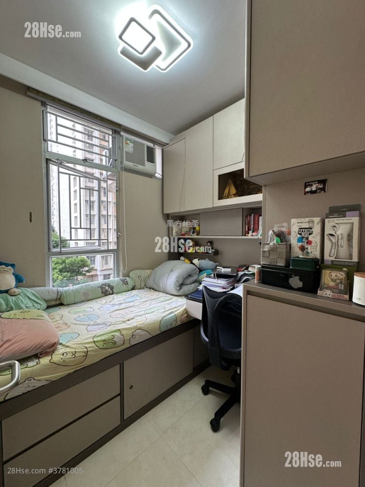 愉翠苑 售盘 3 房 , 2 浴室 650 平方尺