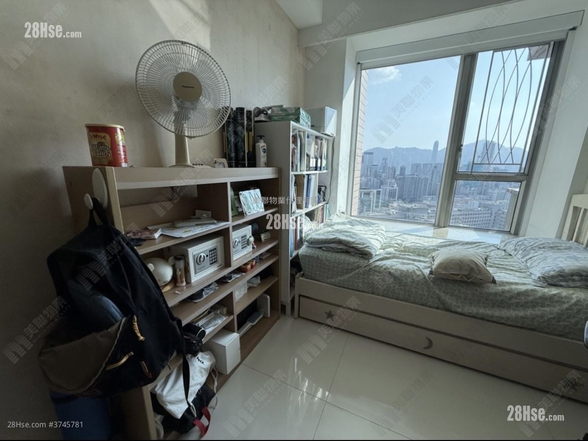 君颐峰 售盘 3 房 , 2 浴室 1,074 平方尺