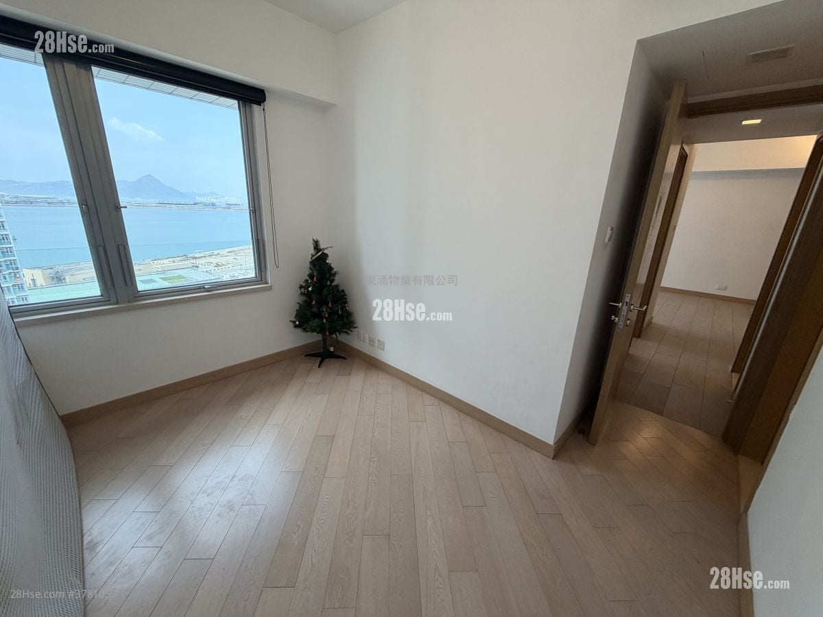 Century Link Sell 3 Bedrooms , 2 Bathrooms 599 ft²