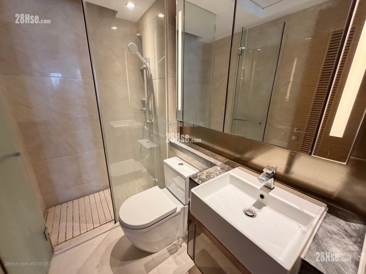 Century Link Sell 3 Bedrooms , 2 Bathrooms 599 ft²