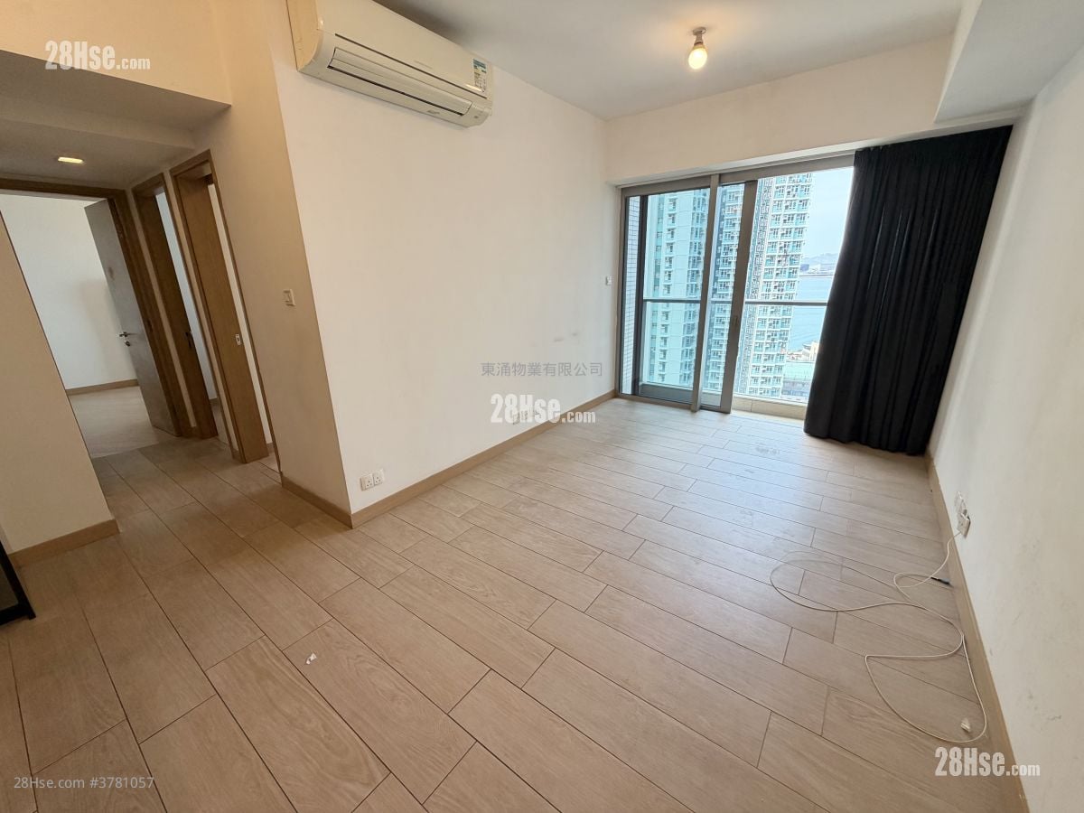 Century Link Sell 3 Bedrooms , 2 Bathrooms 599 ft²