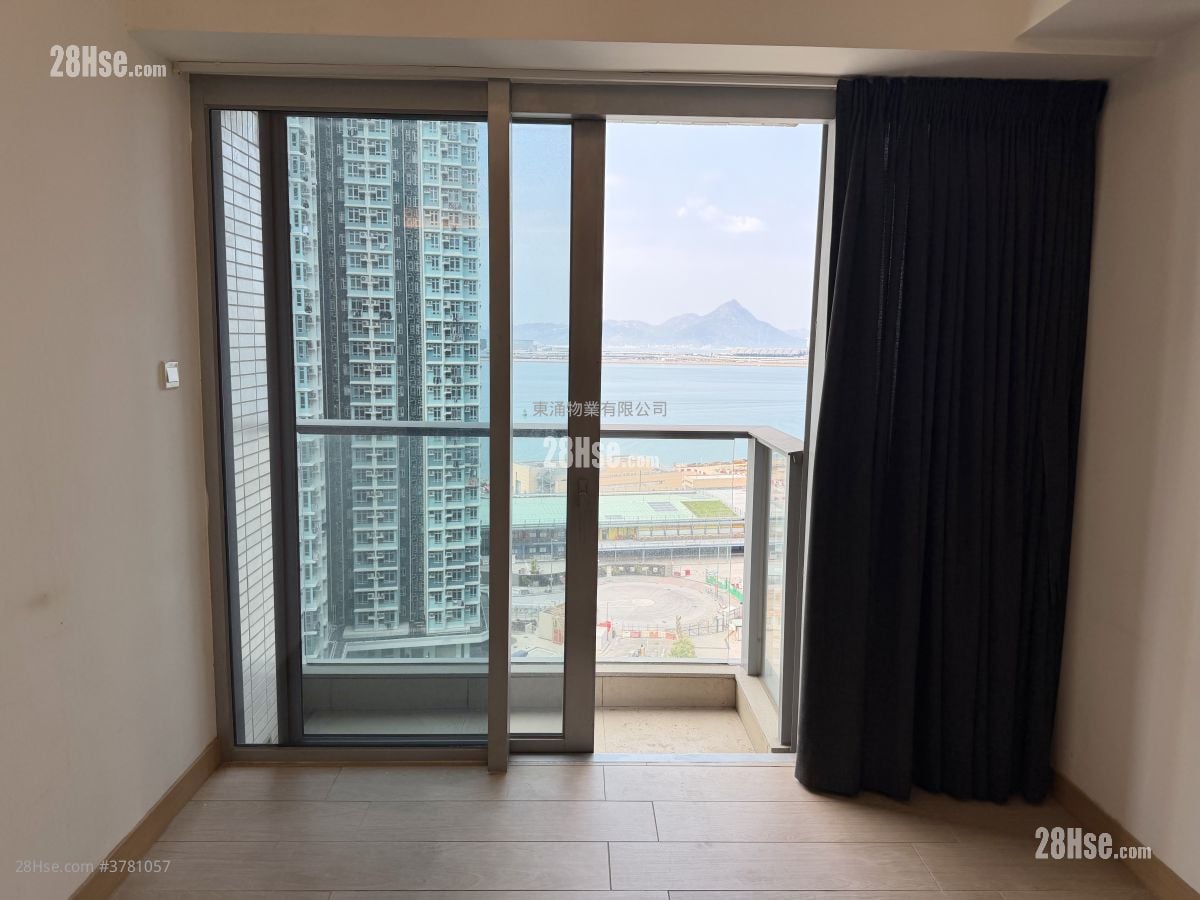 Century Link Sell 3 Bedrooms , 2 Bathrooms 599 ft²