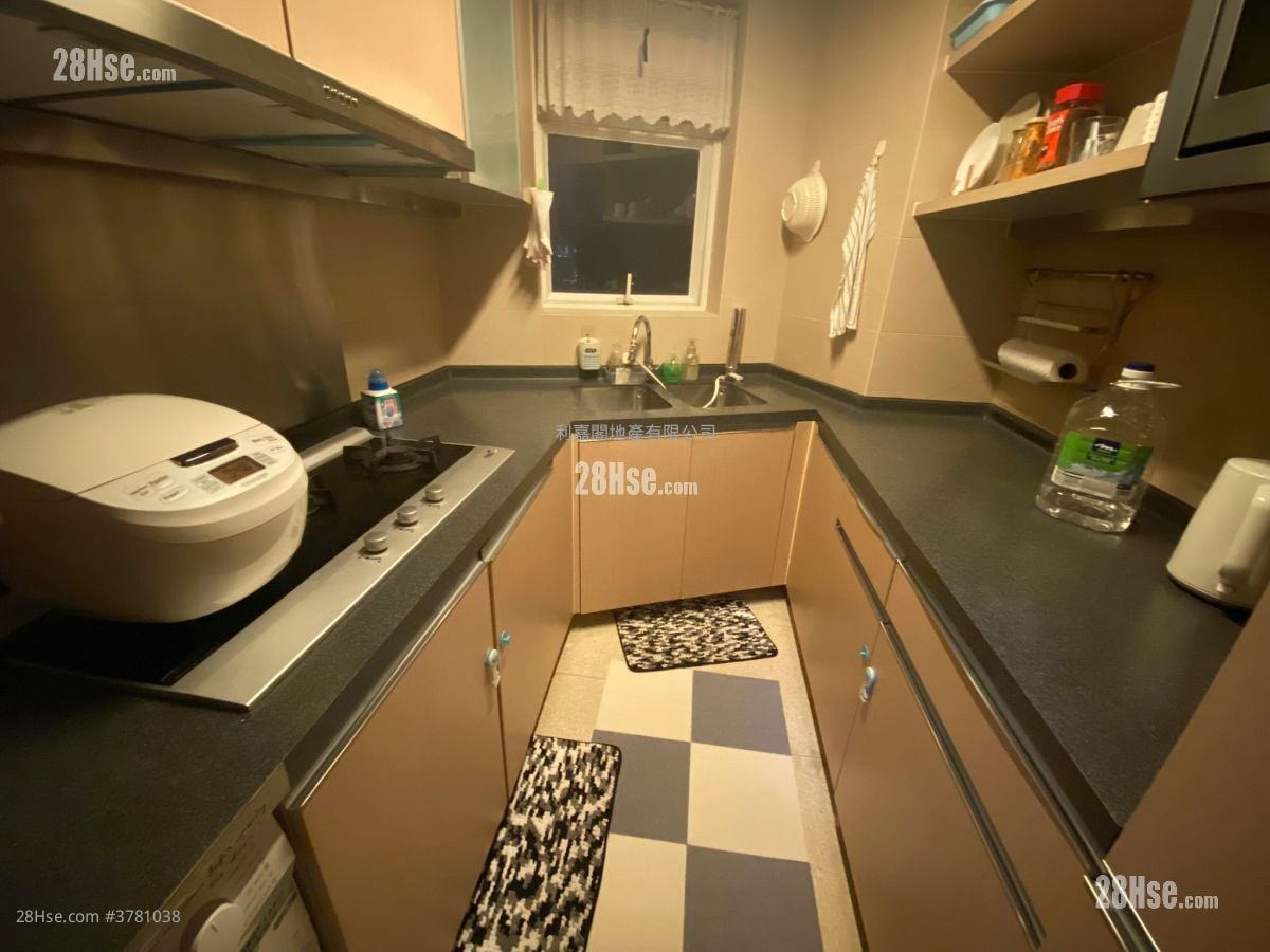 Island Lodge Rental 2 Bedrooms , 1 Bathroom 653 ft²