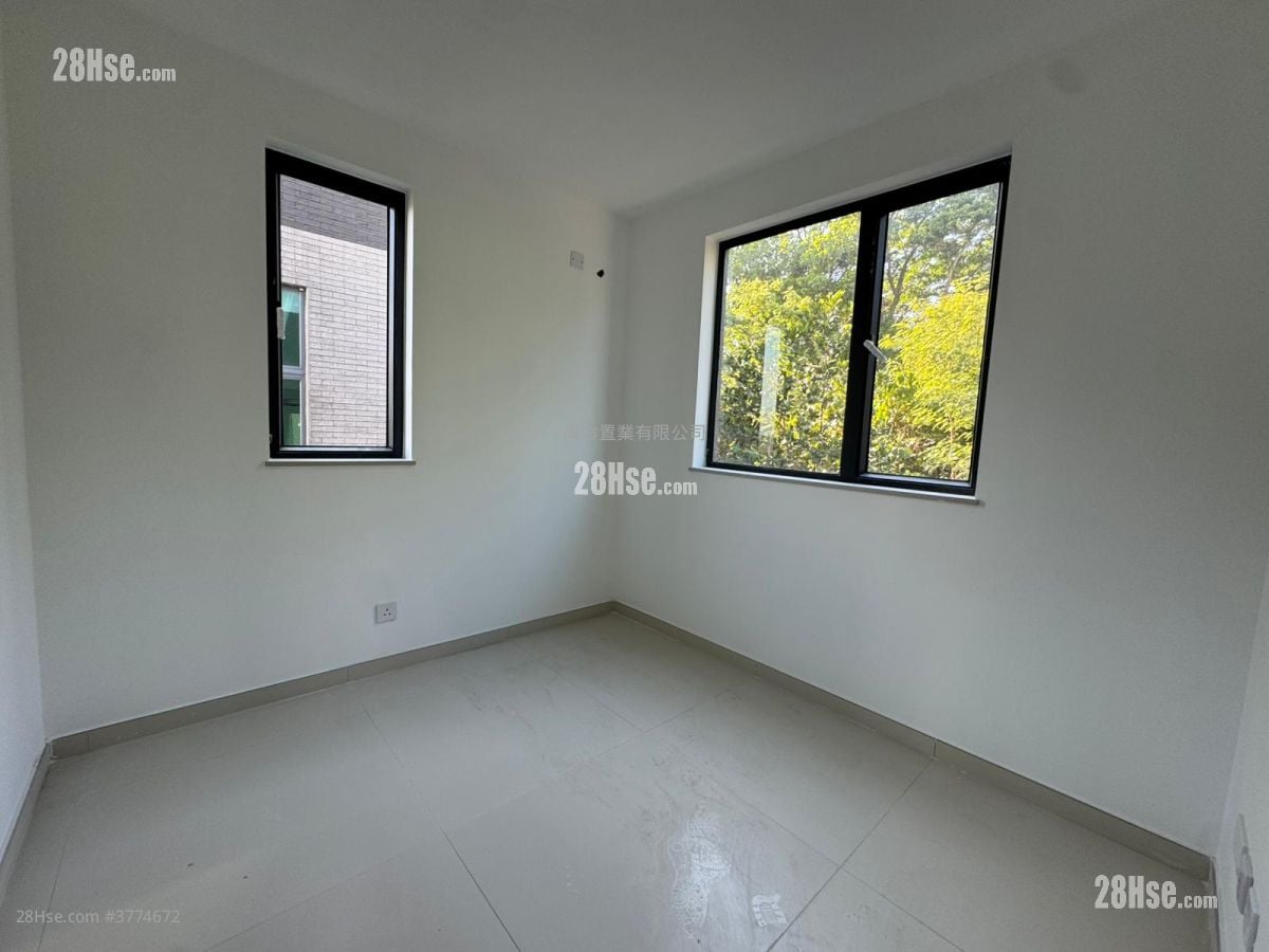 Village Sell 3 Bedrooms 700 ft²