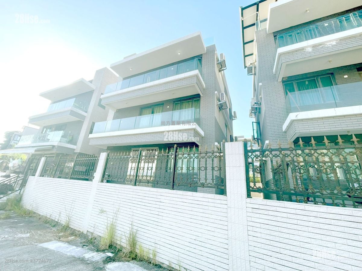 Village Sell 3 Bedrooms 700 ft²