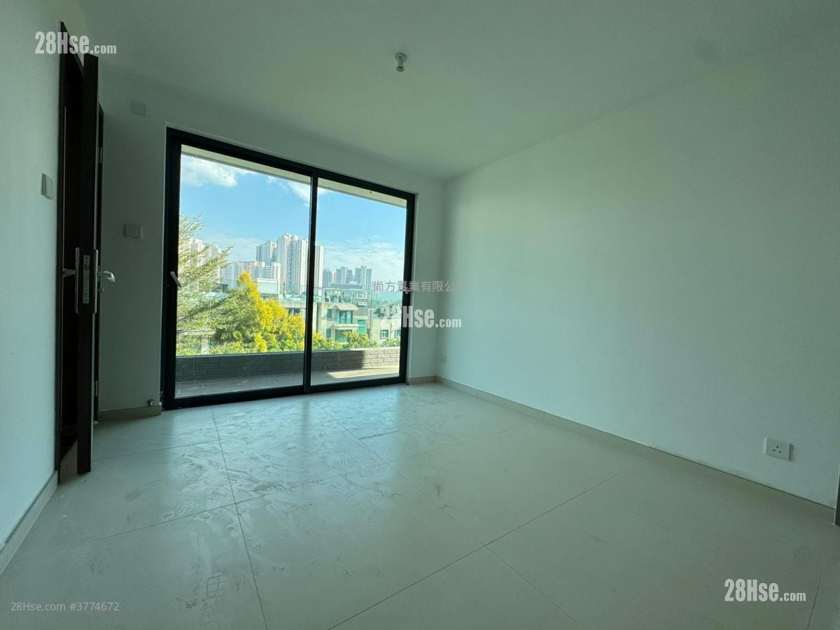 Village Sell 3 Bedrooms 700 ft²