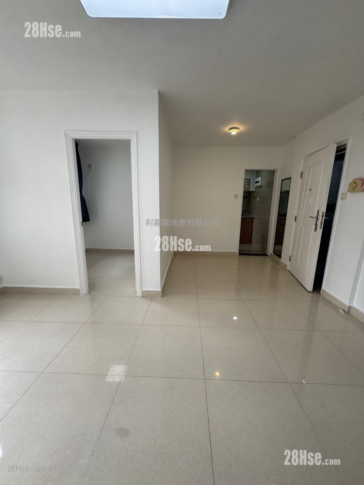 Ching Tai Court Rental 2 Bedrooms , 1 Bathroom 401 ft²