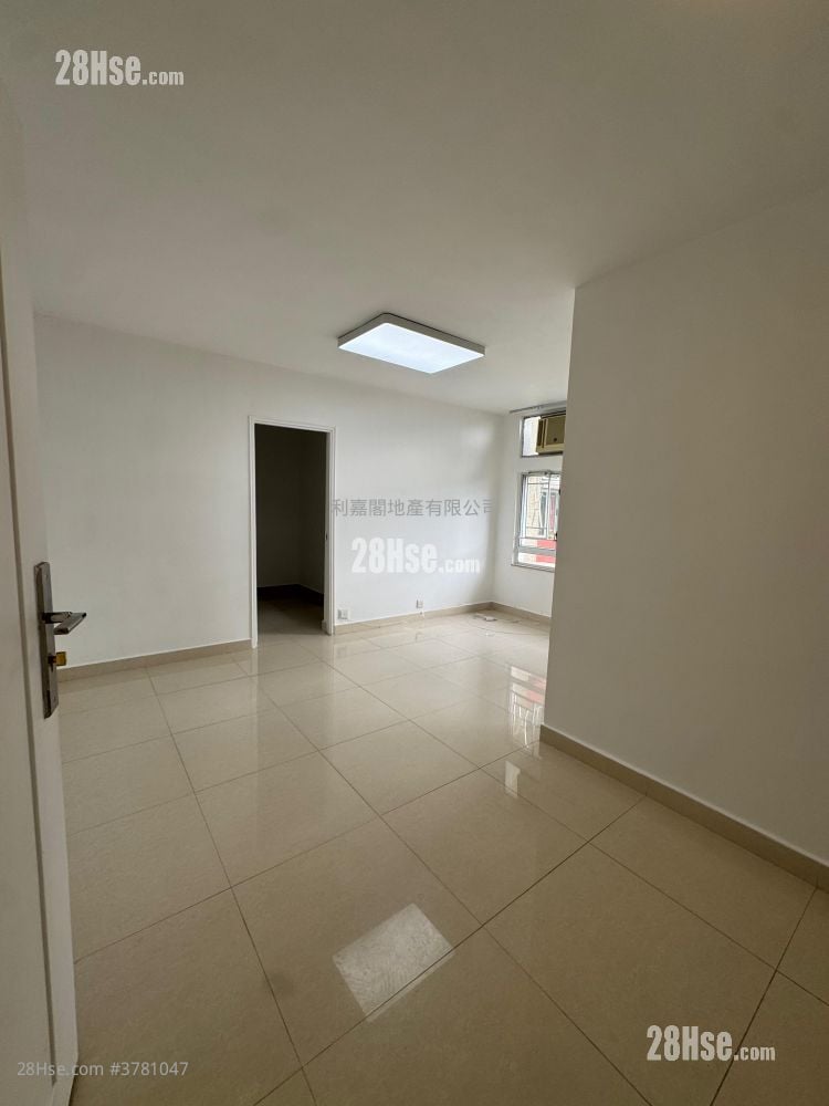 Ching Tai Court Rental 2 Bedrooms , 1 Bathroom 401 ft²